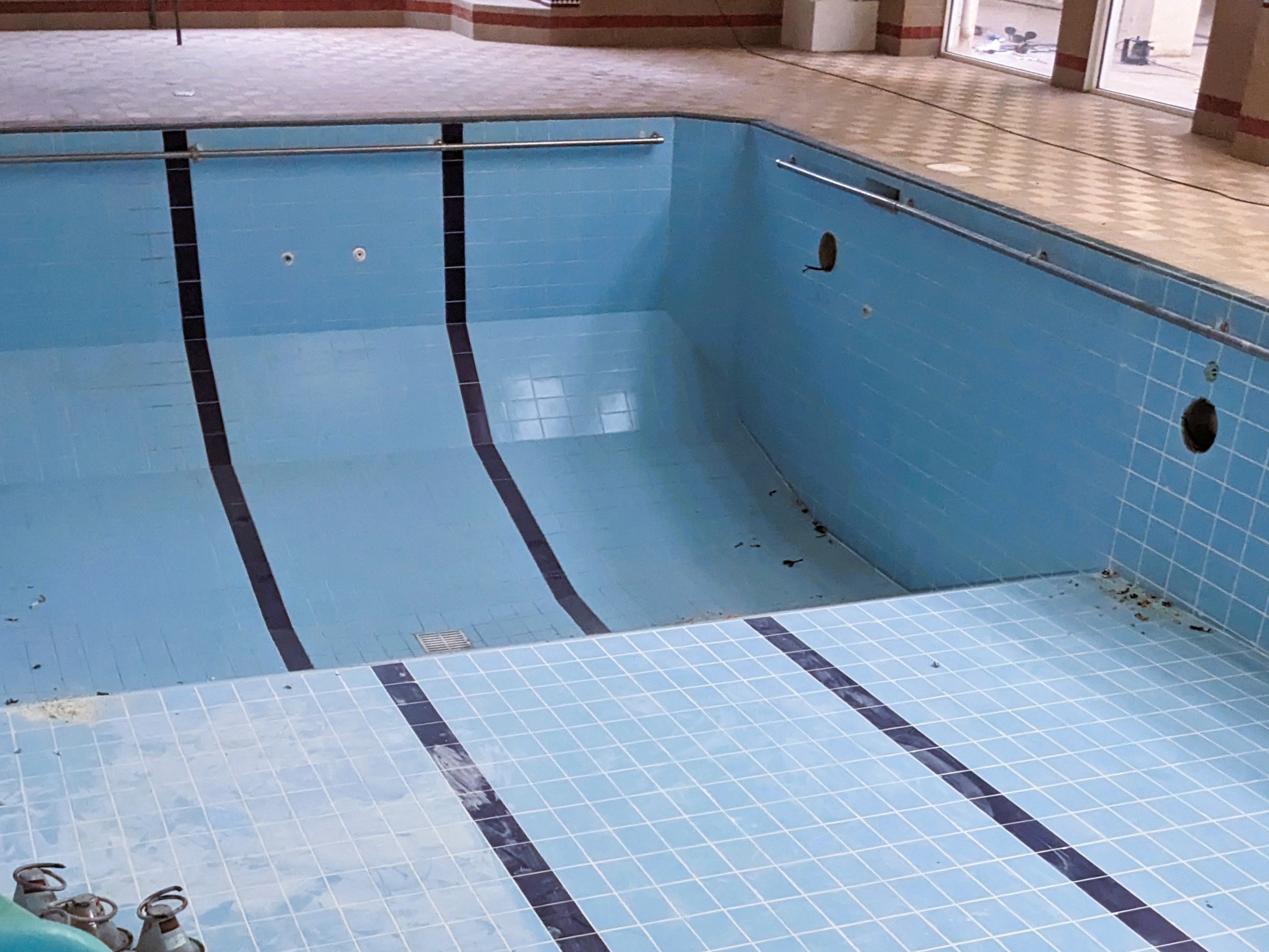 Ayzel-pools